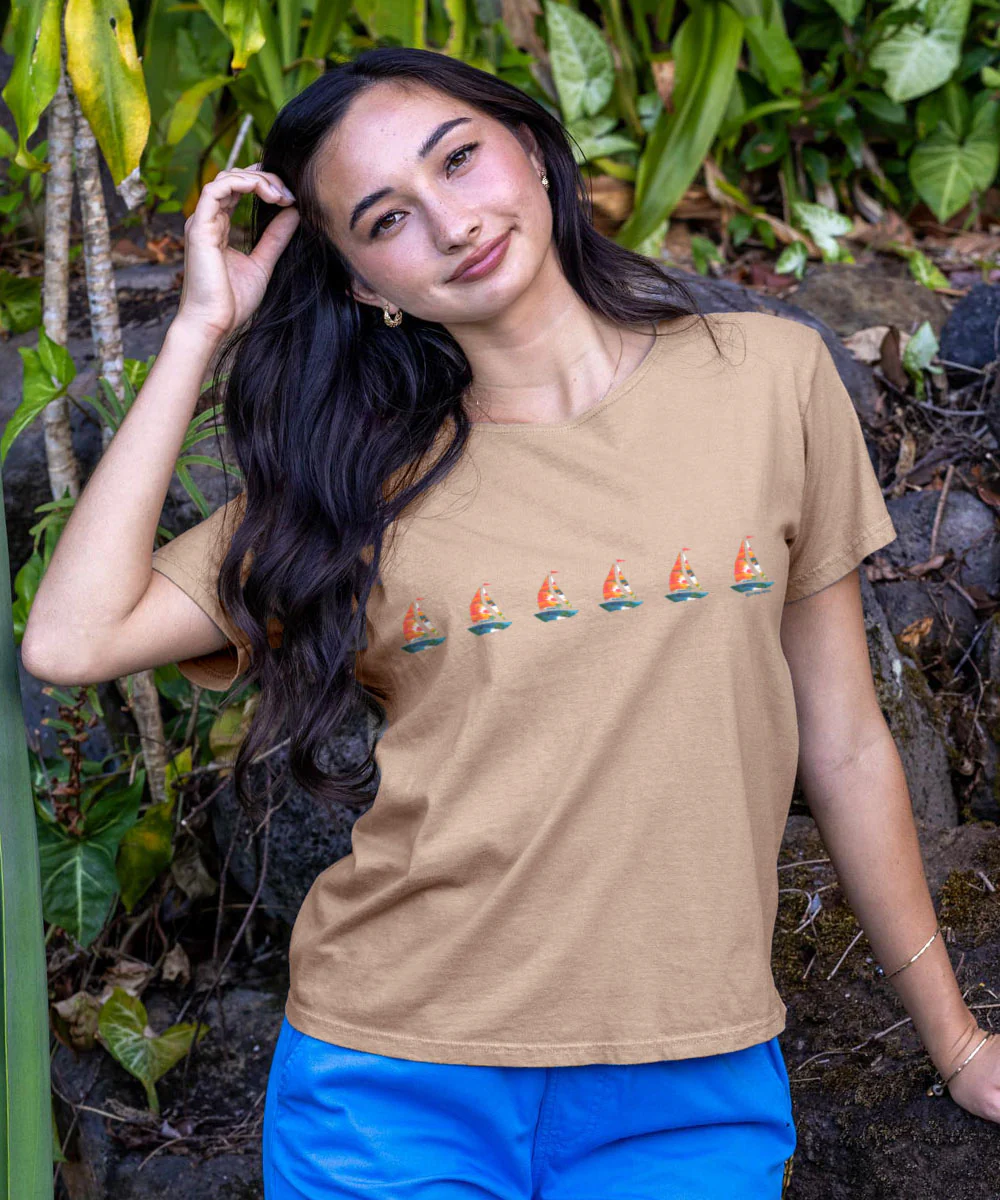 Tiny Rainbow Sails - Kona Coffee Dyed Short Sleeve Scoop Neck T-Shirt - Image 2